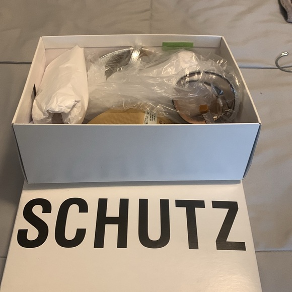 Schultz Silver high heels New with tags and box. Size 7.5 - Picture 6 of 6